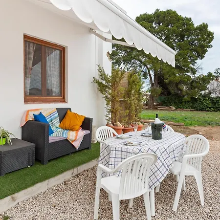 Nature Hideaway In For Families